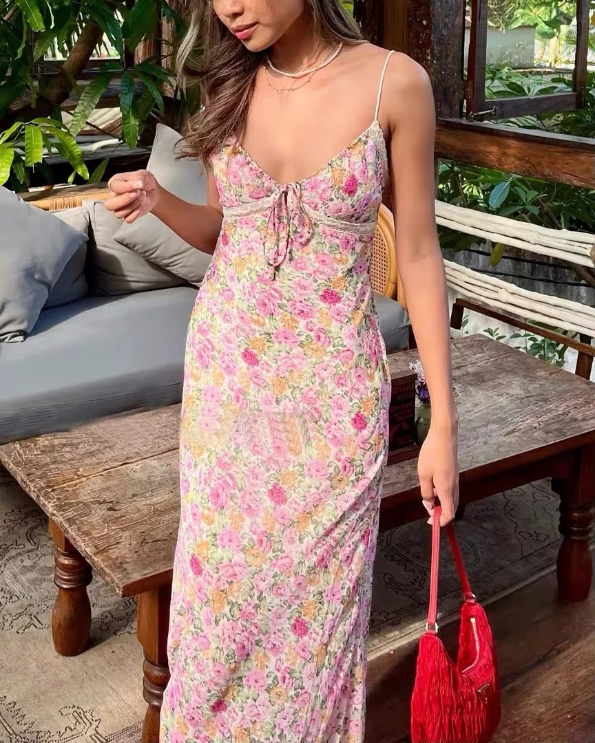 European And American Ins Blogger V-neck Lace Floral Slip Dress - Image 9