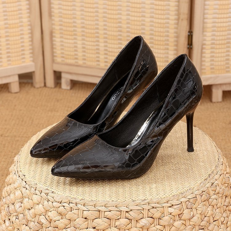 Spring New Arrival Black Plus-Size Stiletto Heels - Image 6