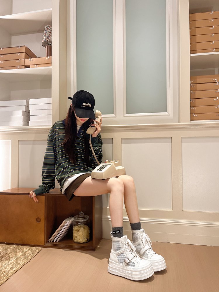 2026 New Style Platform Metal Buckle Lace-Up Shell-Toe Thick-Soled Martin Boots Hollow-Out Breathable - Image 2