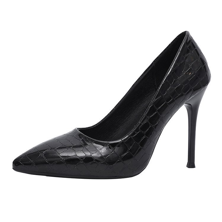 Spring New Arrival Black Plus-Size Stiletto Heels - Image 5