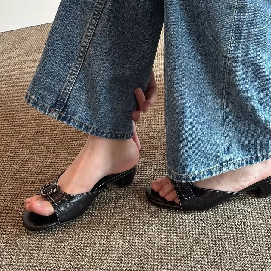 Vintage And Stylish Niche Belt-buckle Slide Sandals For Women, Summer Versatile Chunky Heel Simple Elegant Slippers - Image 5