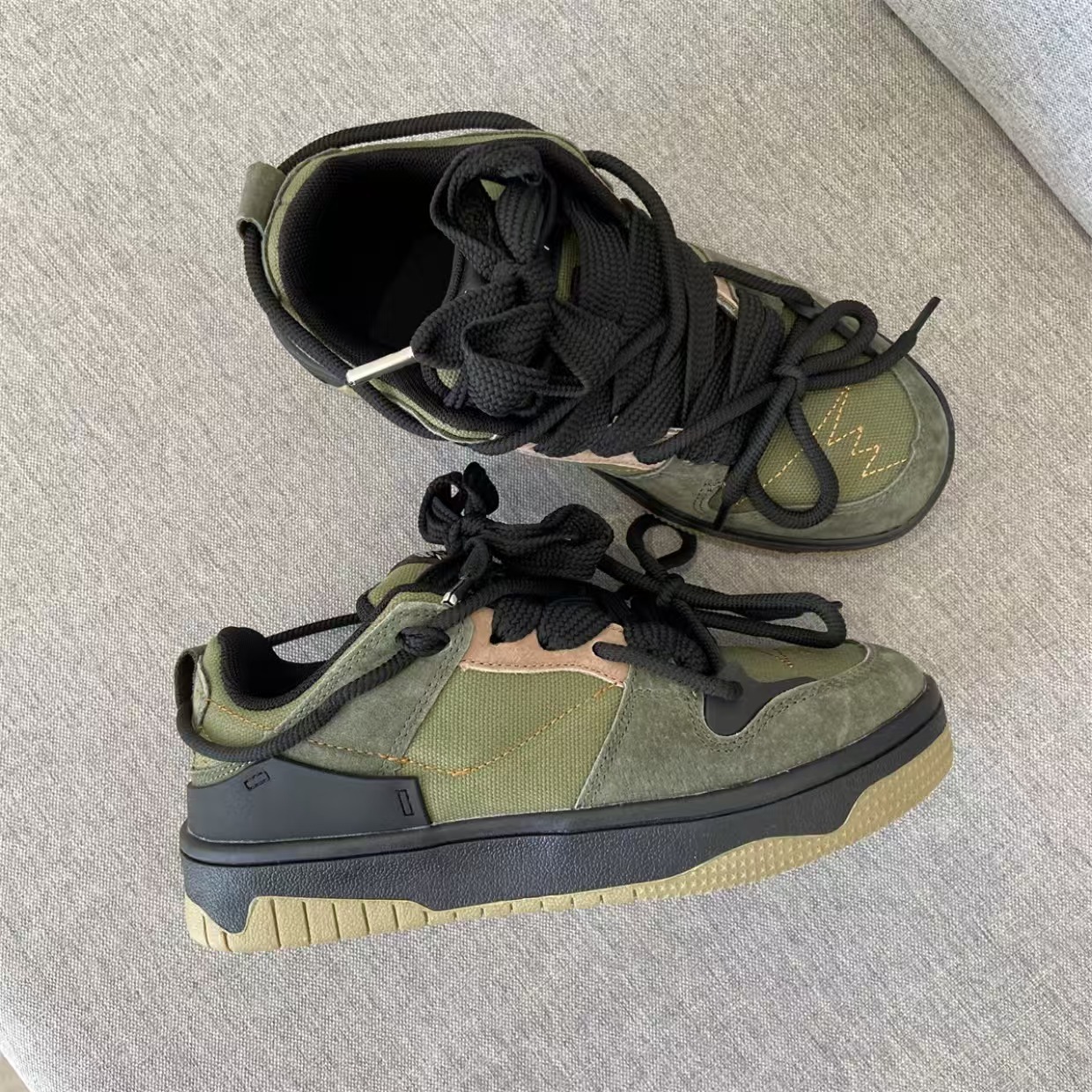 Men's Black Sporty Casual Platform Sneakers - Image 3